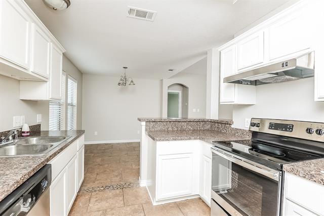 Building Photo - 3413 Heatherbend St