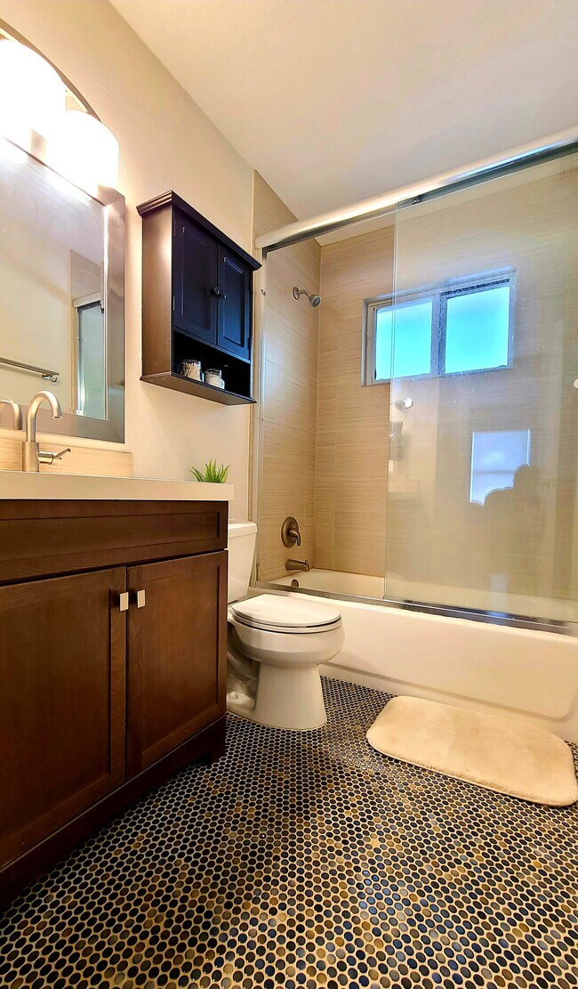 Building Photo - 5805 Blythewood Dr