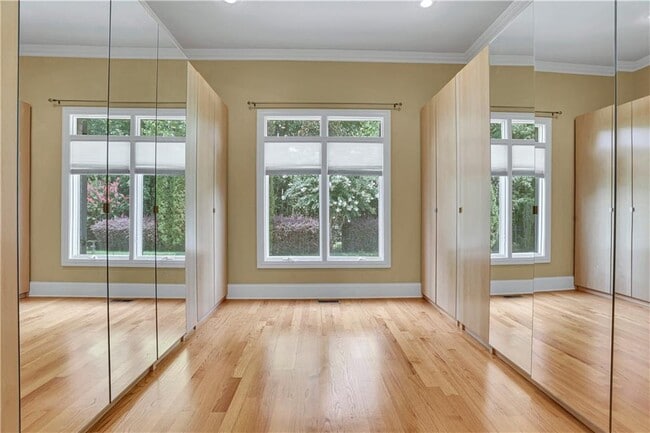 Building Photo - 6295 Windward Pkwy