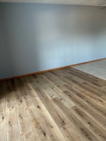 Building Photo - 214 Timber Ridge Dr