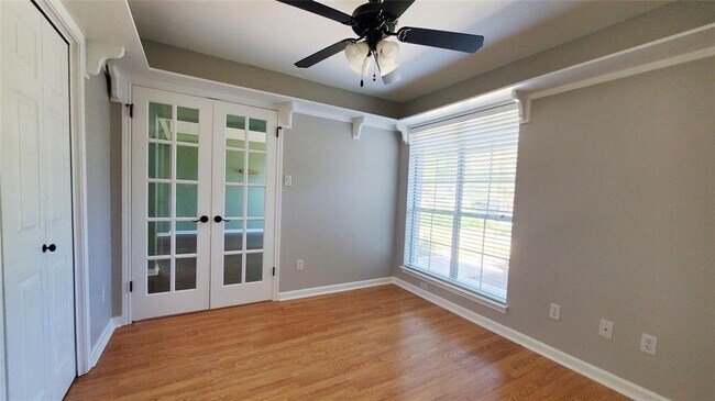 Building Photo - 201 Rio Vista Dr