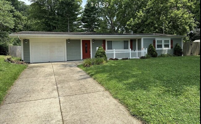 Building Photo - 146 Lower Hillside Dr