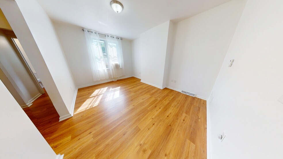 Building Photo - 7322 Idlewild St