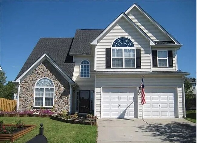 Primary Photo - Stunning 4 bed / 2.5 bath home located in ...