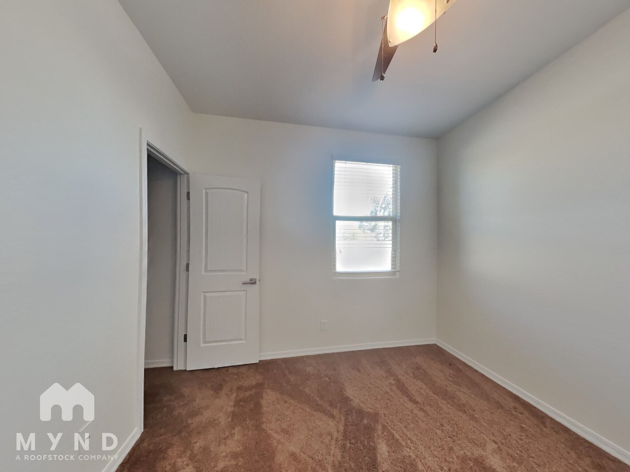 Building Photo - 35167 N Braeden Dr