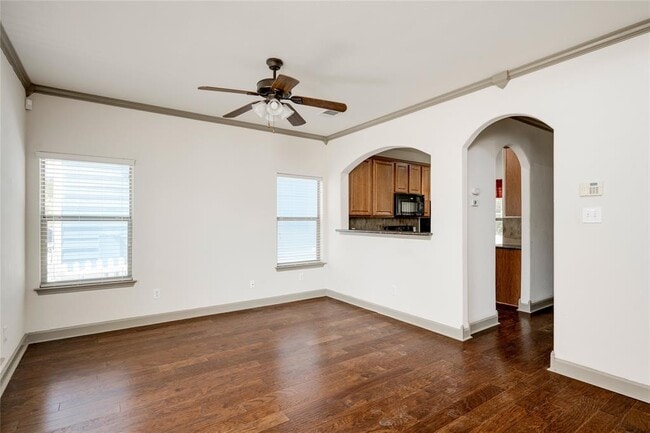 Building Photo - 483 McGarity