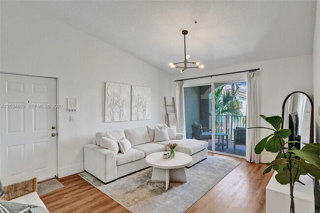 Building Photo - 6841 SW 44th St