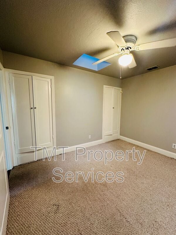 Building Photo - 5536 D St