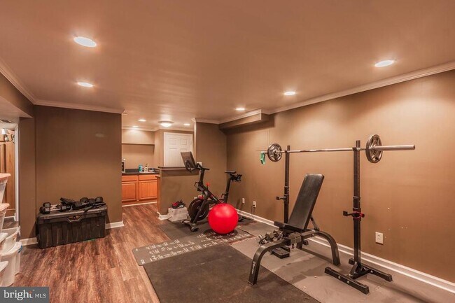 Building Photo - 607 Lancaster St