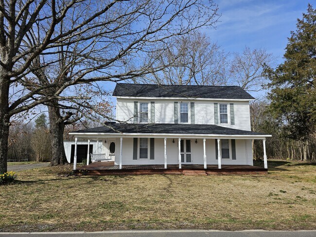 Building Photo - 359 Flat Rock Rd