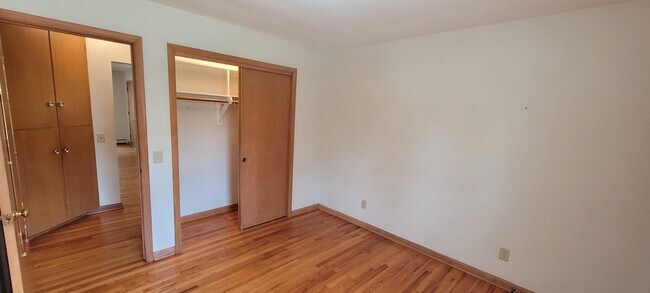 Building Photo - 922 High St