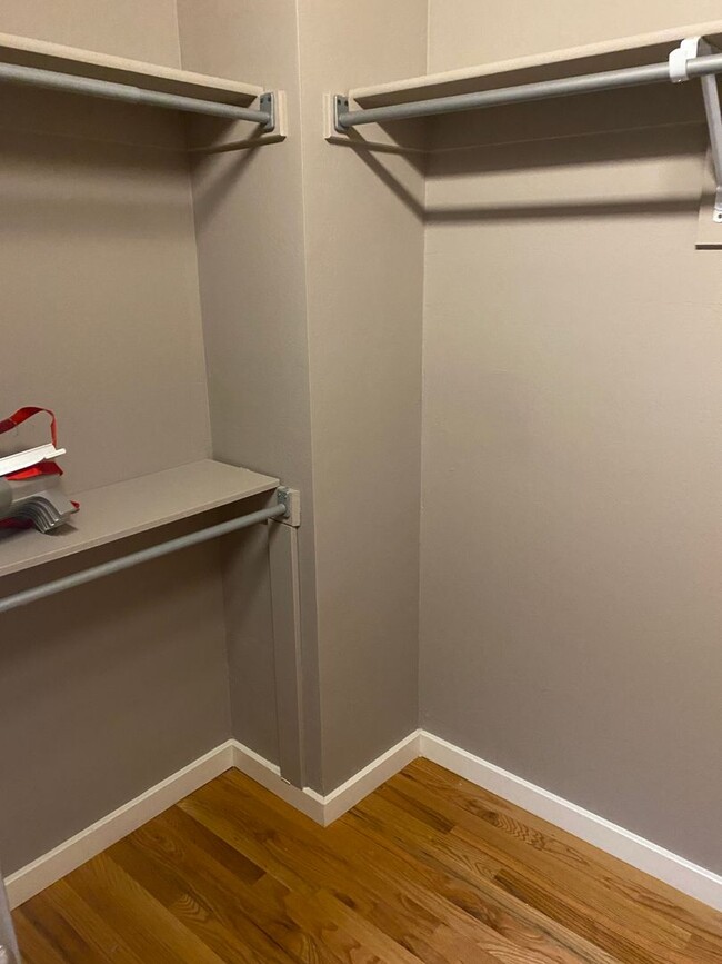 Building Photo - Contemporary 2 Bedroom, 2.5 Bath townhouse...