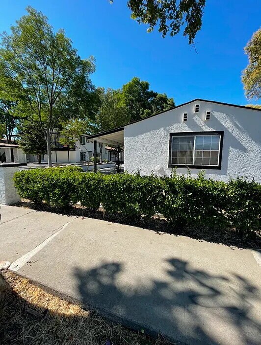 Primary Photo - Charming Downtown Studio Apartment Perfect...