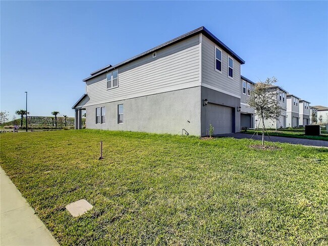 Building Photo - 4749 Cross Pr Pkwy