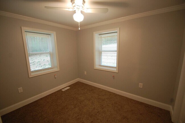 Building Photo - 1940 Nelson Mill Rd