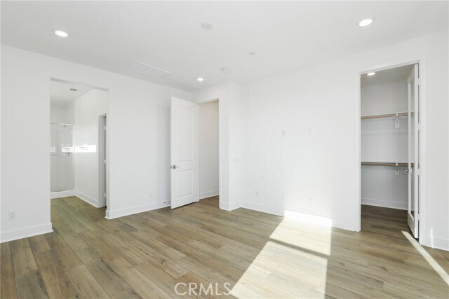 Building Photo - 27213 Tamarack Ln