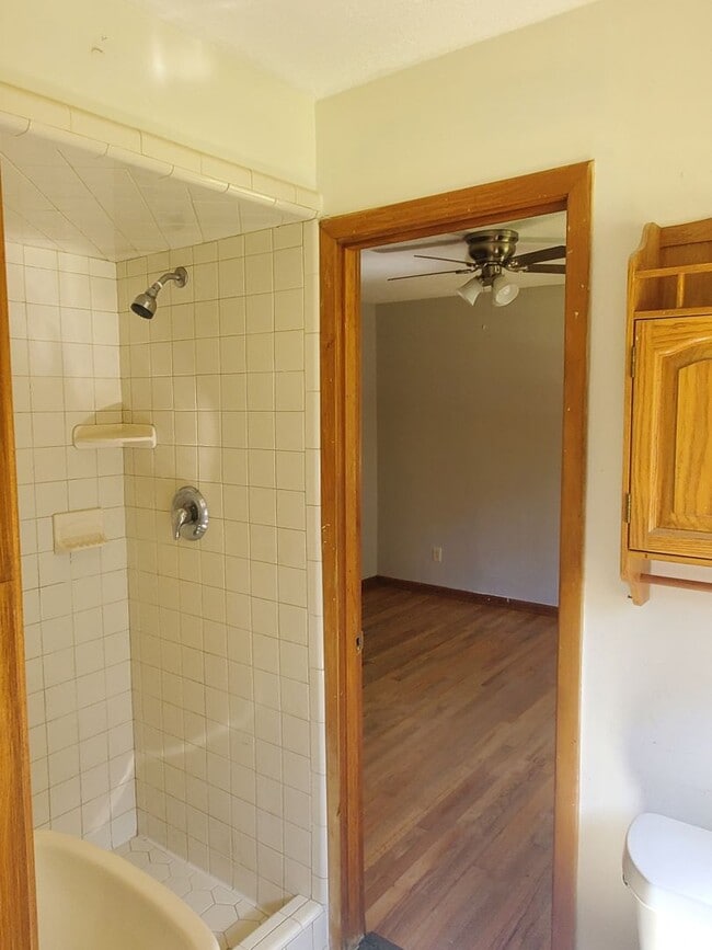 Building Photo - Cozy Three Bedroom Home!