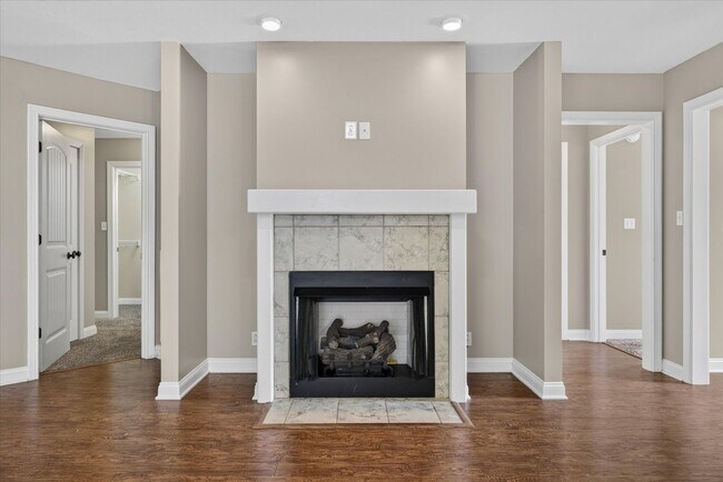 Building Photo - 2228 Killington Dr