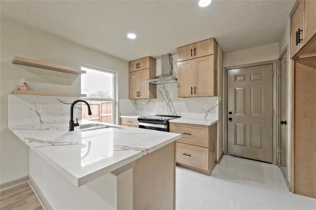 Building Photo - 6523 Brookgate Dr