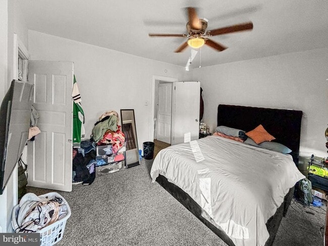 Building Photo - 413 Walnut St