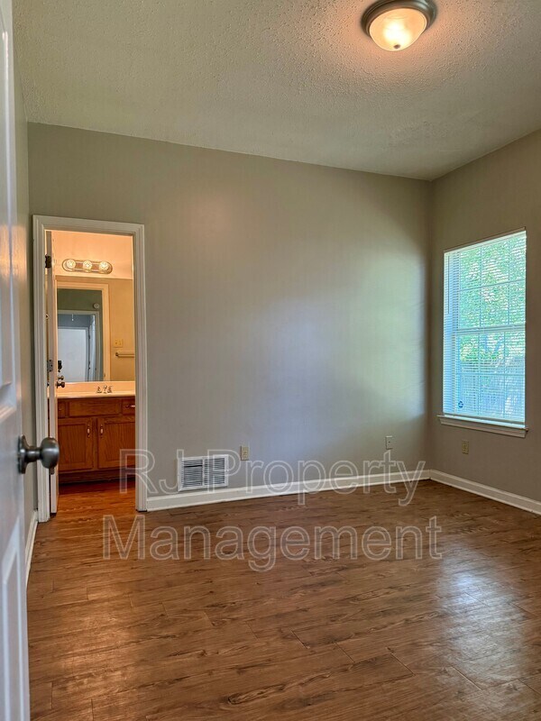 Building Photo - 4369 Pecan Creek Cir S