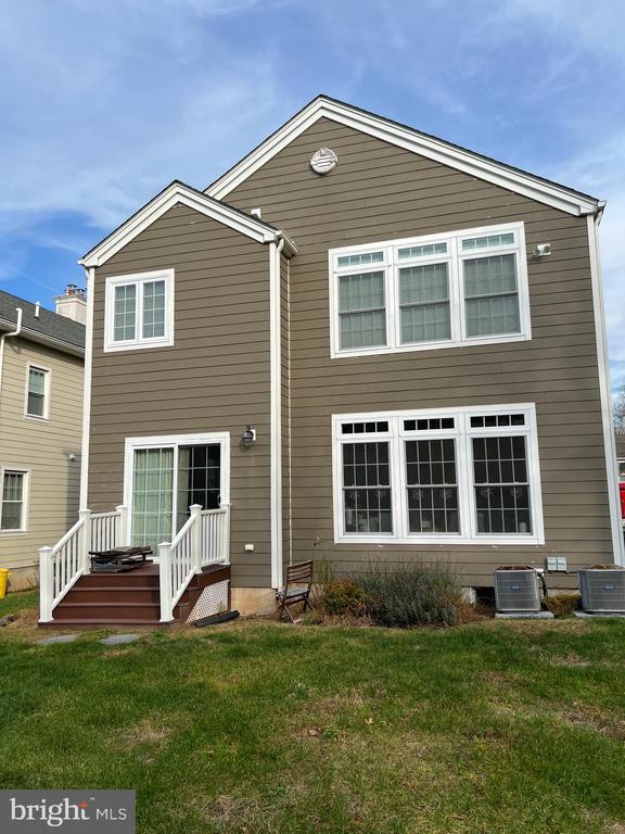 Primary Photo - 10 Harris Rd