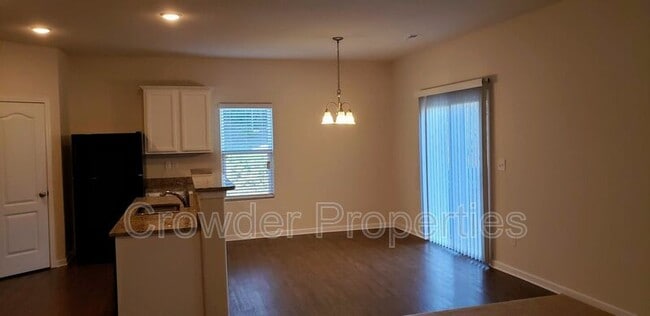 Building Photo - 8119 Paw Club Dr