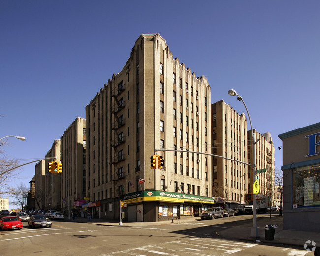 Building Photo - Noonan Plaza