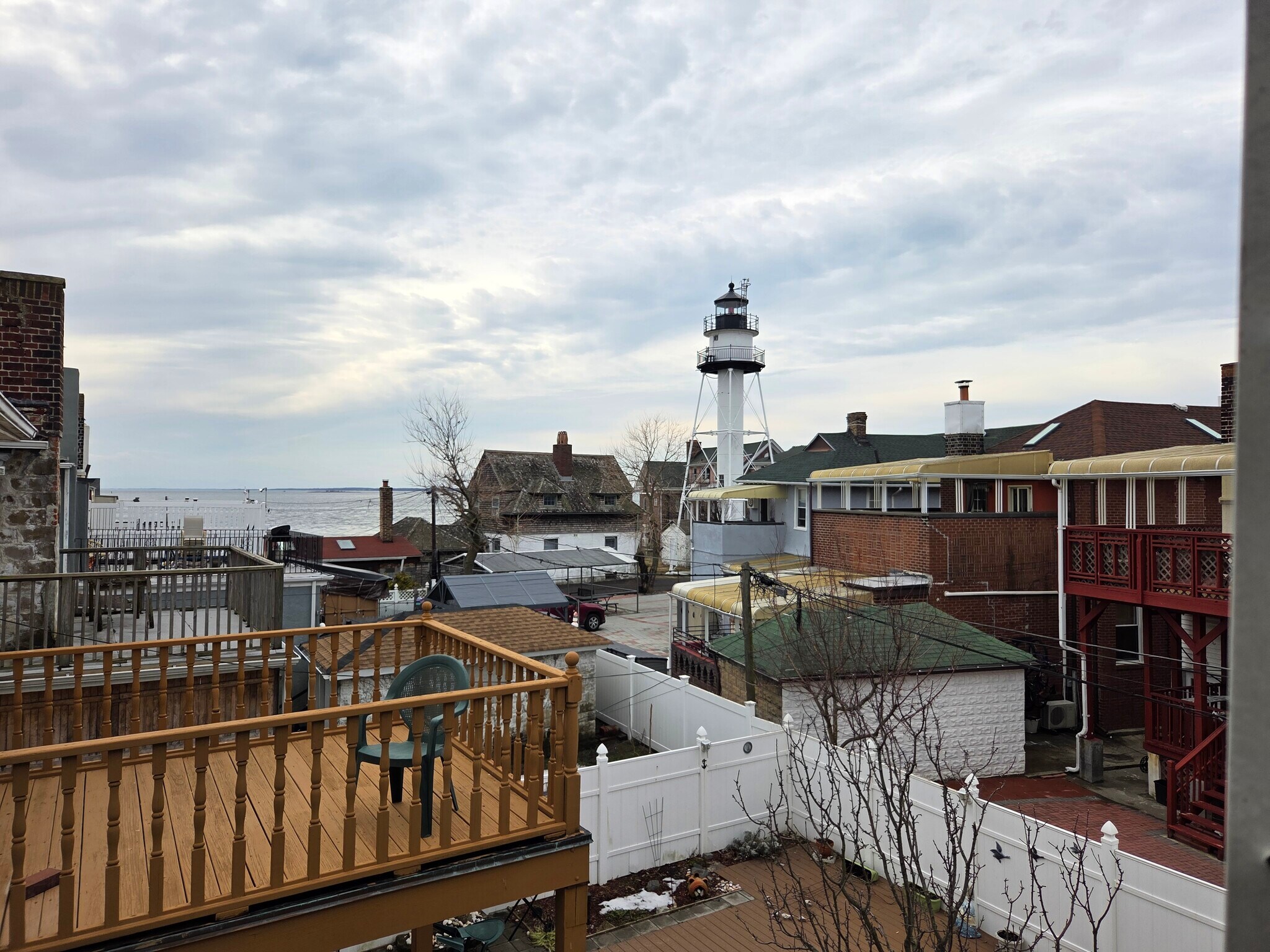 Building Photo - 4634 Beach 46th St