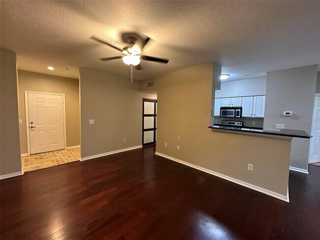 Building Photo - 1910 E Palm Ave