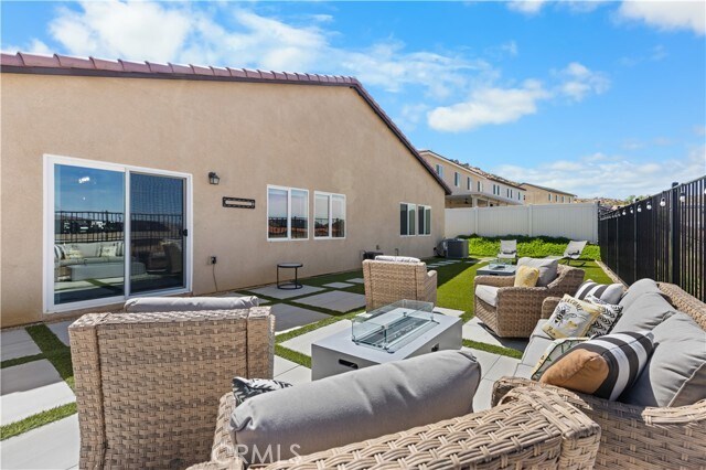 Building Photo - 30716 Foxhollow Dr