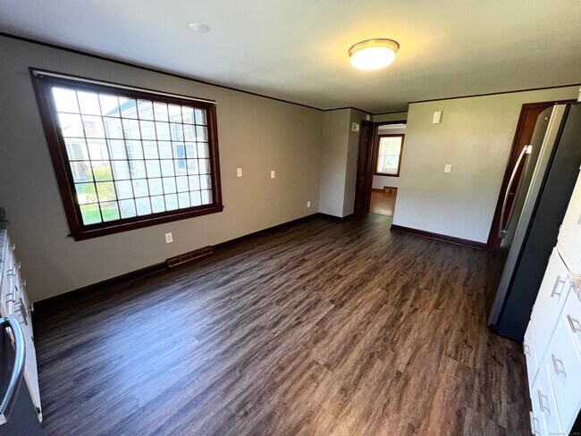 Building Photo - 609 Hunting Hill Ave