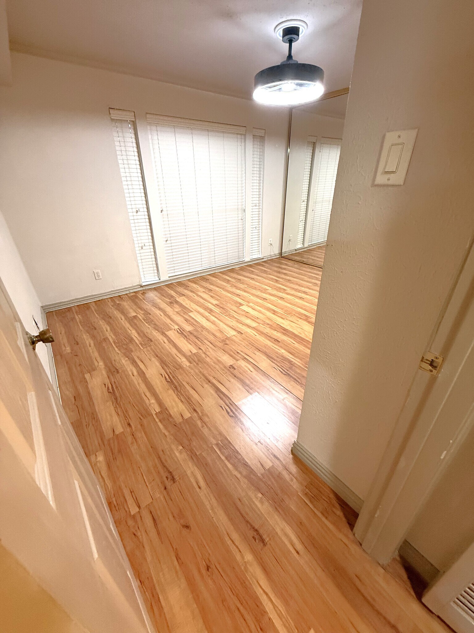 Building Photo - 4557 N O'Connor Rd