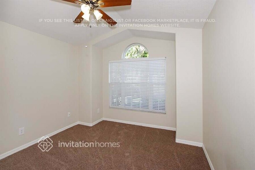 Building Photo - 11235 Crystal Glen Blvd
