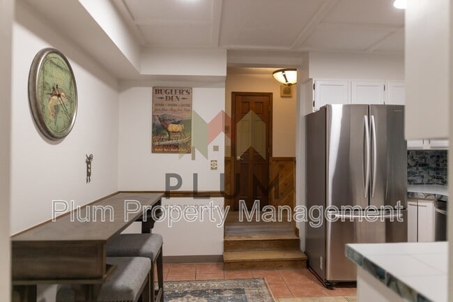 Building Photo - 2422 56th St