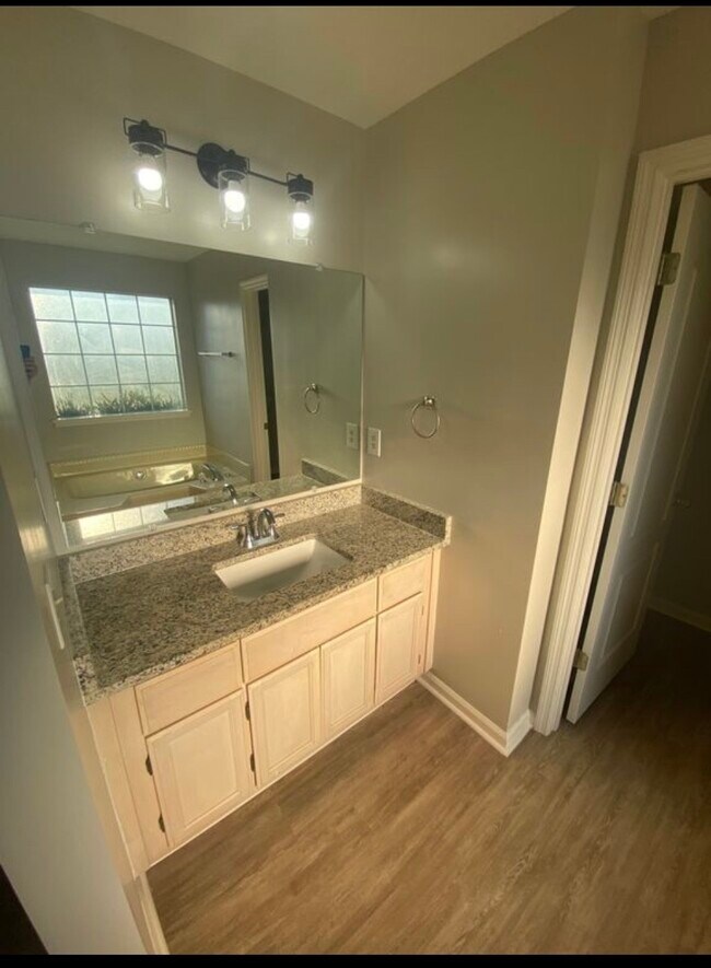 Building Photo - 108 Winchester Ln