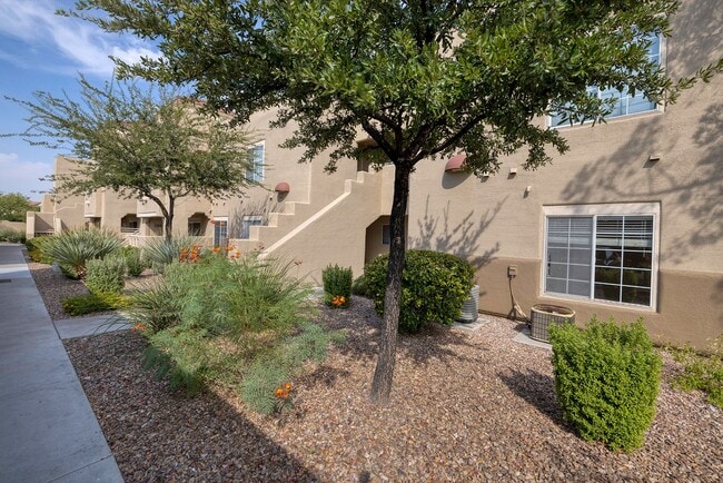 Building Photo - Gated First Floow Summerlin Condo - 2 Bedrooms 2 Bath