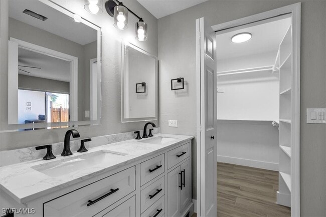 Building Photo - 27630 Wisconsin St