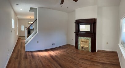 Building Photo - Newly Remodeled 2 Bedroom House