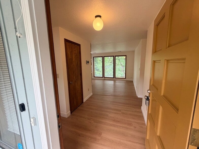 Building Photo - 4389 Imperial Dr