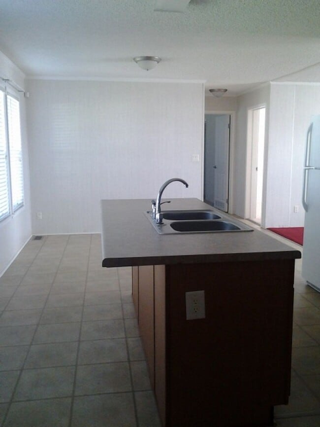 Building Photo - 123 Magnolia Gardens Dr