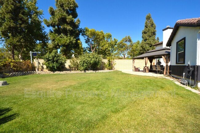 Building Photo - 4510 El Corazon Ct