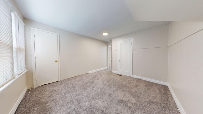 Building Photo - 113 Osceola Dr