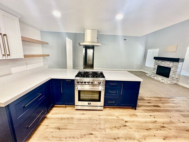 Building Photo - Fully Remodeled 3/2 in Northwest Fresno