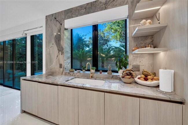 Building Photo - 34 SW 26th Rd