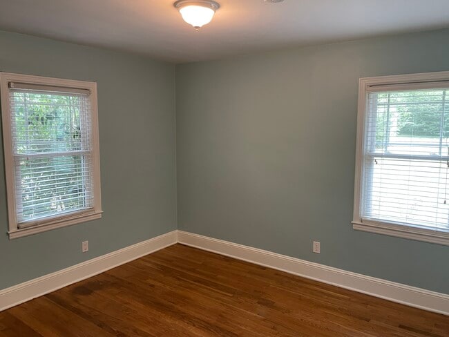 Building Photo - 1027 Habersham Dr
