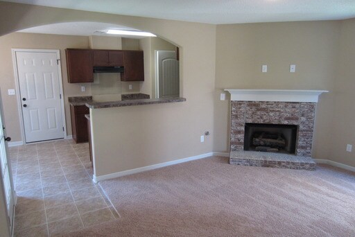 Building Photo - MOVE IN SPECIAL! Cordova 4 Bedroom 2,5 Bat...