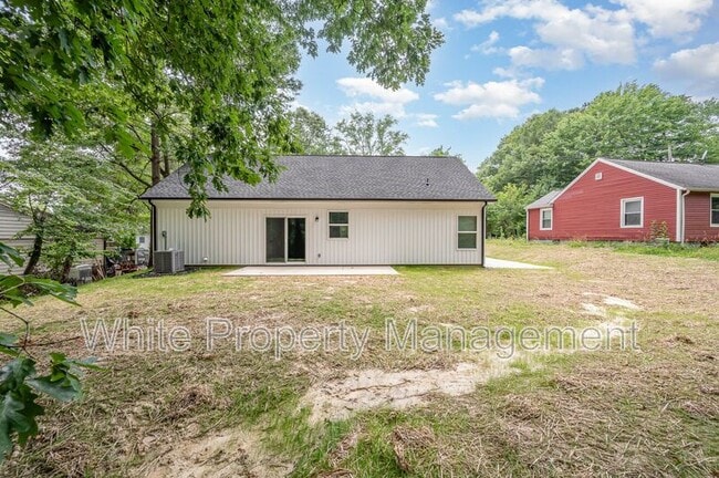 Building Photo - 412 Hampton St