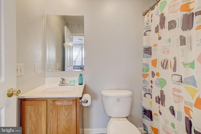 Building Photo - 2684 Tilton St