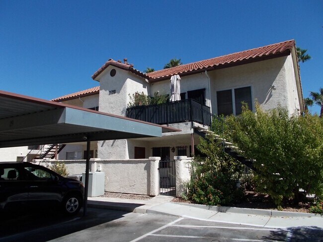 Primary Photo - Upgraded 2nd-Floor Condo with Loft, Pool, ...
